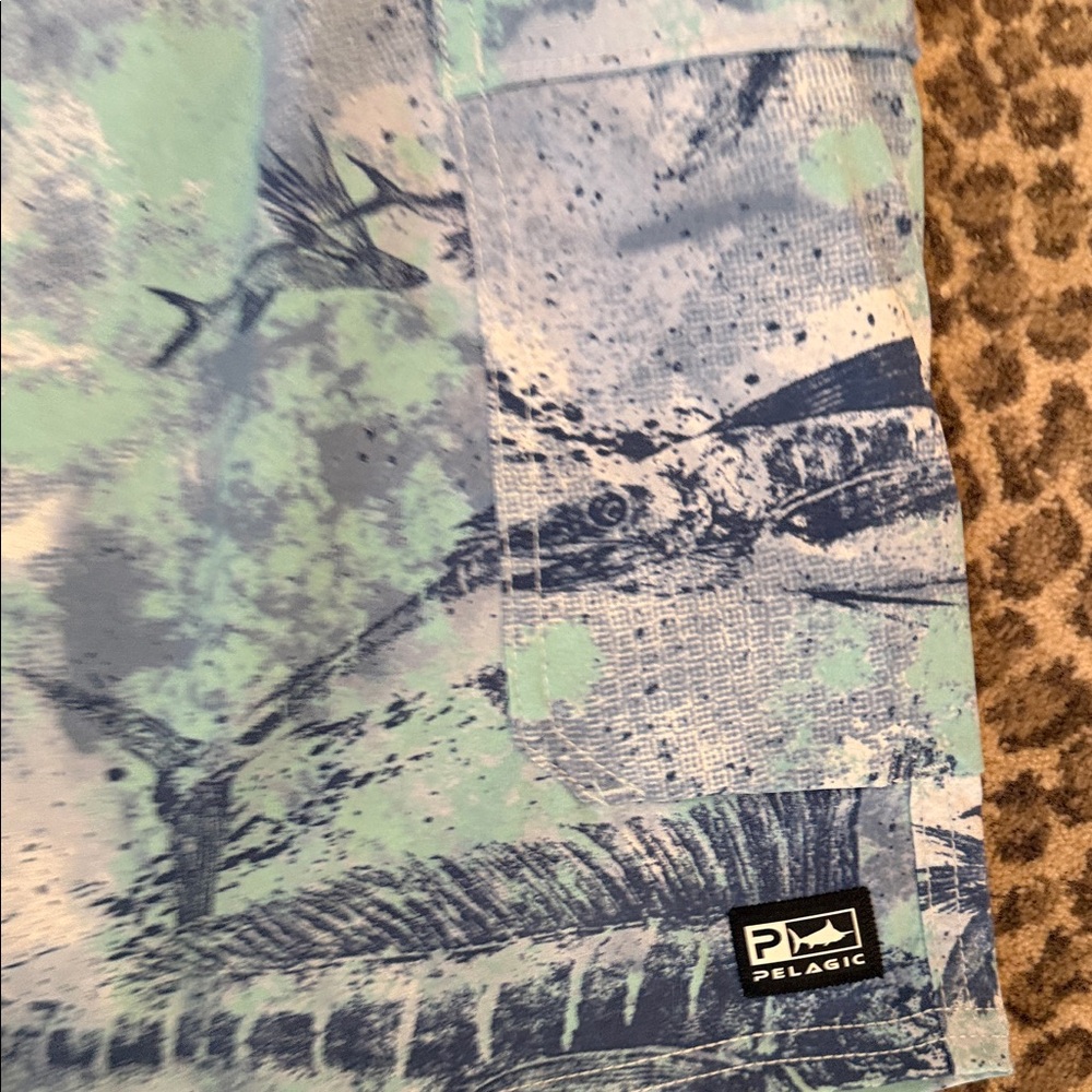 Pelagic Blue & Green Graphic Board Shorts / swim trunks men’s size 42! L💙💙K! EUC - Picture 4 of 8